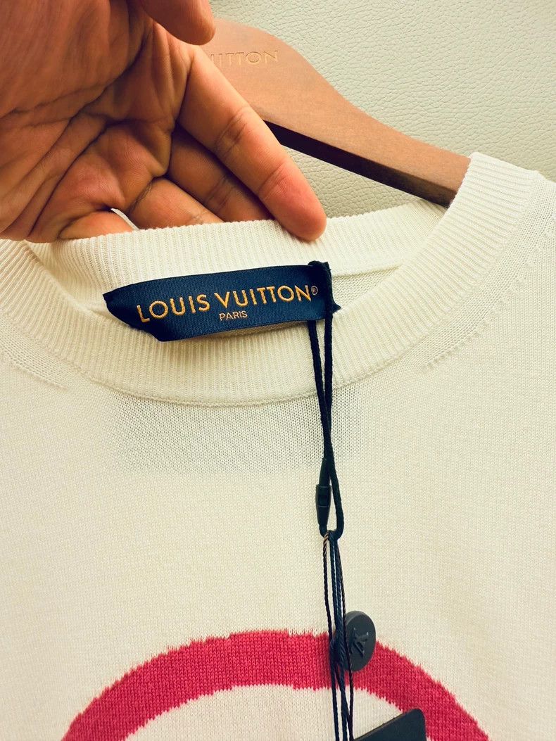 Louis Vuitton Louis Vuitton SS24 Embroidered Logo T-Shirt - dmc Size US M / EU 48-50 / 2 - 3 Thumbnail