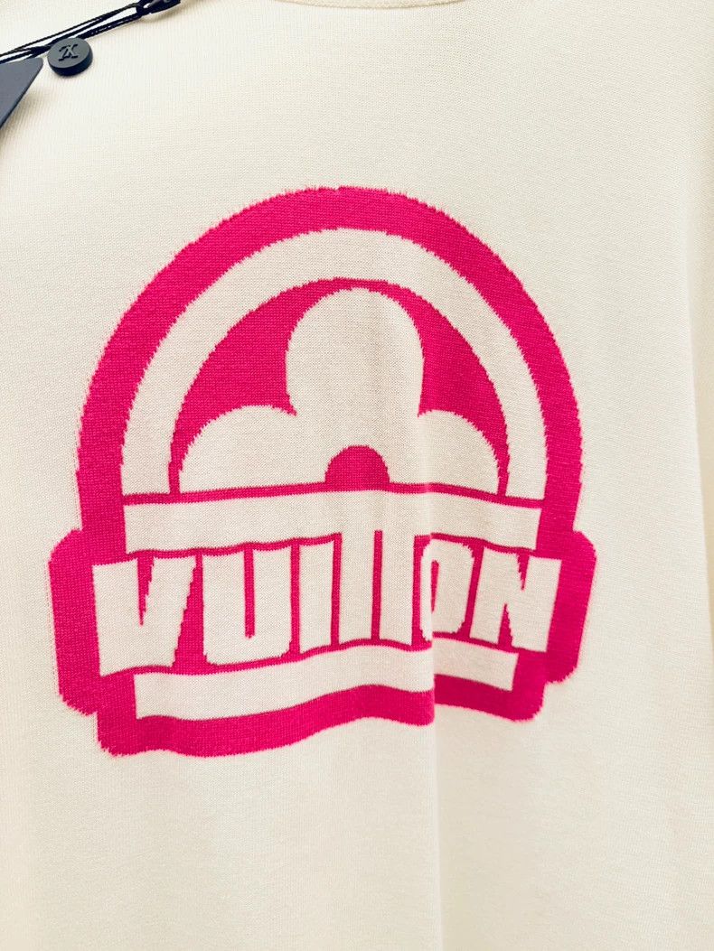 Louis Vuitton Louis Vuitton SS24 Embroidered Logo T-Shirt - dmc Size US M / EU 48-50 / 2 - 6 Thumbnail