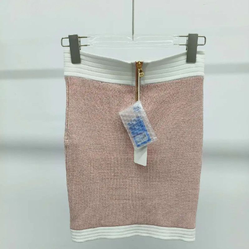 Balmain Balmain Pink Knit Women's Skirt with Gold Buttons 0089 Size 36" / US 14 / IT 50 - 2 Thumbnail