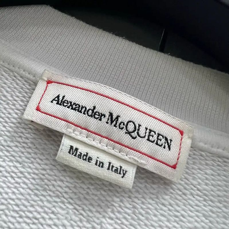 Alexander McQueen Alexander McQueen White Logo Cotton Crop Sweatshirt 0089 Size ONE SIZE - 2 Thumbnail