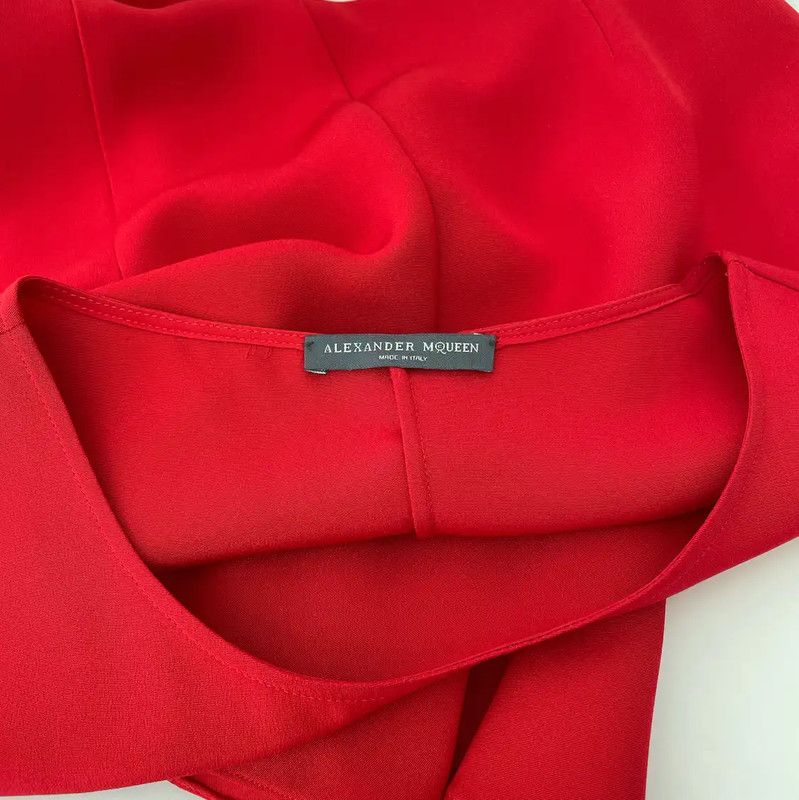 Alexander McQueen Alexander McQueen Red Silk Sleeveless Top 0089 Size M / US 6-8 / IT 42-44 - 5 Thumbnail