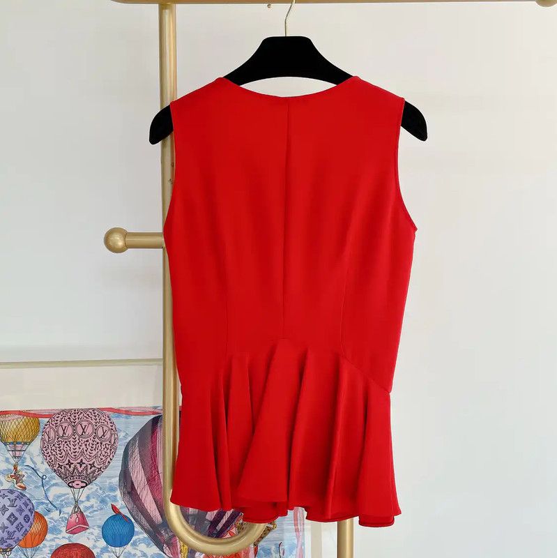 Alexander McQueen Alexander McQueen Red Silk Sleeveless Top 0089 Size M / US 6-8 / IT 42-44 - 2 Thumbnail