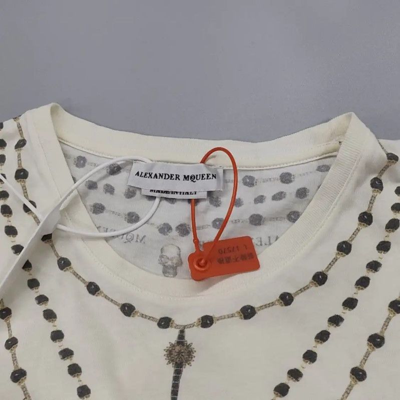 Alexander McQueen Alexander McQueen Skull Print Cotton T-Shirt 0089 Size XS / US 0-2 / IT 36-38 - 5 Thumbnail