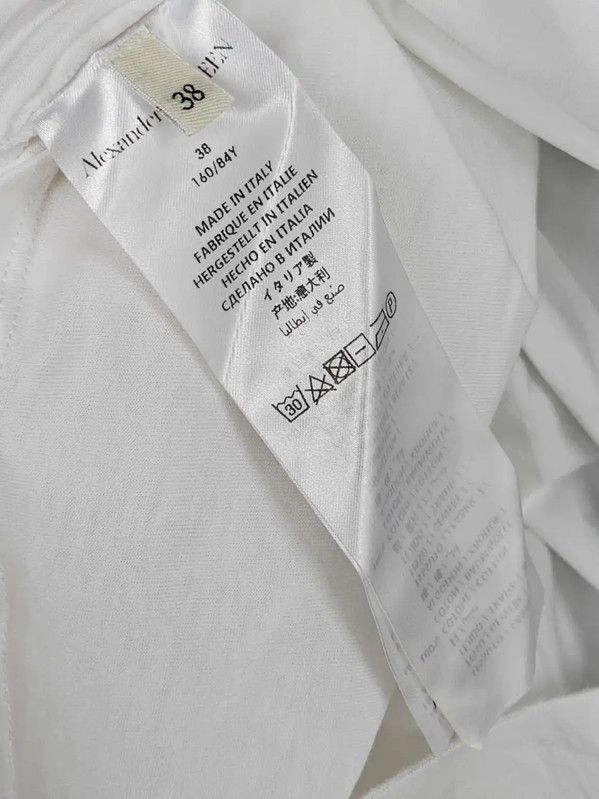 Alexander McQueen Alexander McQueen White Cotton Asymmetrical Tee 0089 Size XS / US 0-2 / IT 36-38 - 4 Thumbnail