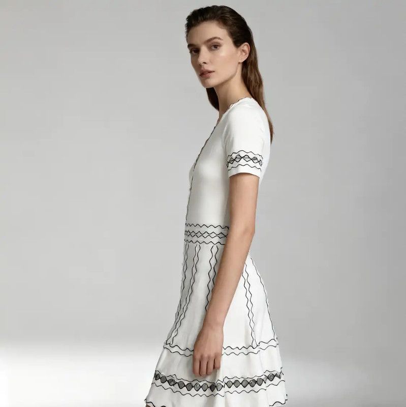 Alexander McQueen Alexander McQueen White Wool Dress 0089 Size S / US 4 / IT 40 - 3 Thumbnail