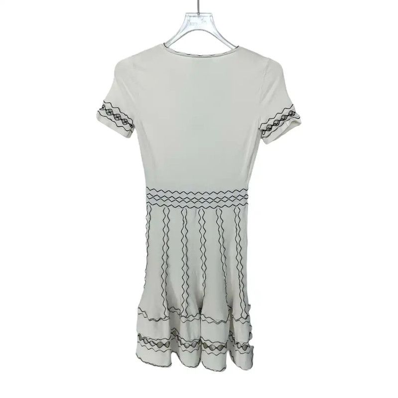 Alexander McQueen Alexander McQueen White Wool Dress 0089 Size S / US 4 / IT 40 - 2 Thumbnail