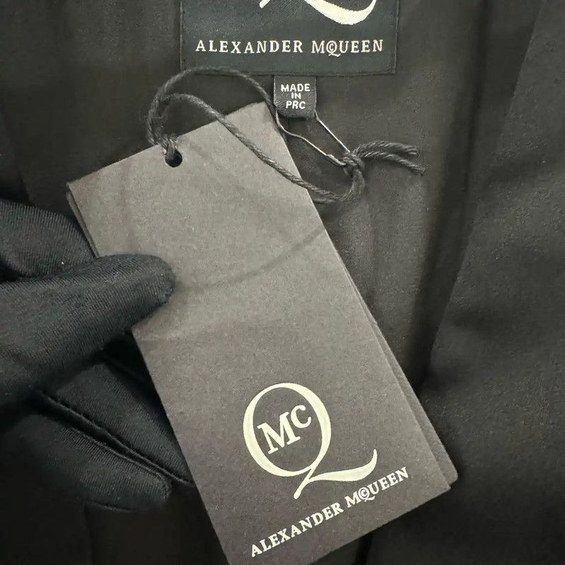 Alexander McQueen Alexander McQueen Black Silk Long Sleeve Cardigan 0089 Size L / US 10 / IT 46 - 4 Thumbnail