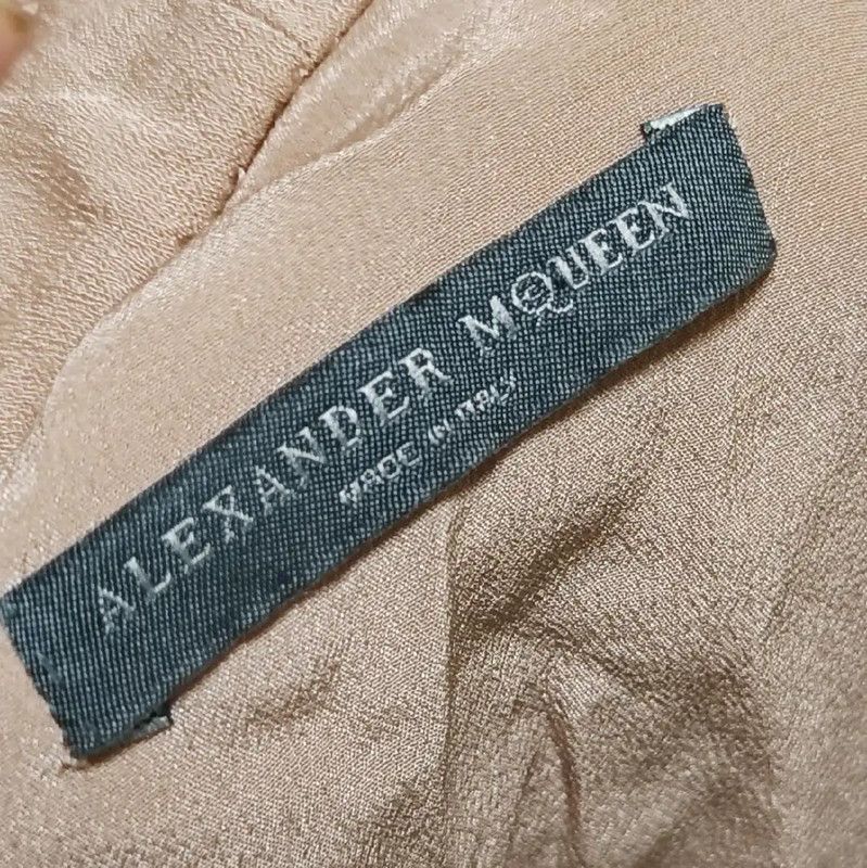 Alexander McQueen Alexander McQueen Elegant Long Sleeve Dress for Women 0089 Size L / US 10 / IT 46 - 4 Thumbnail