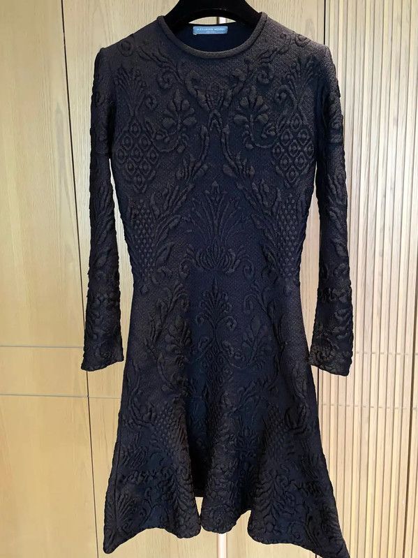 Alexander McQueen Alexander McQueen Black Wool Blend Fishtail Dress 0089 Size XS / US 0-2 / IT 36-38 - 4 Thumbnail
