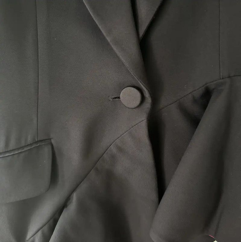 Alexander McQueen Alexander McQueen Black Wool Women's Jacket 0089 Size XS / US 0-2 / IT 36-38 - 8 Thumbnail