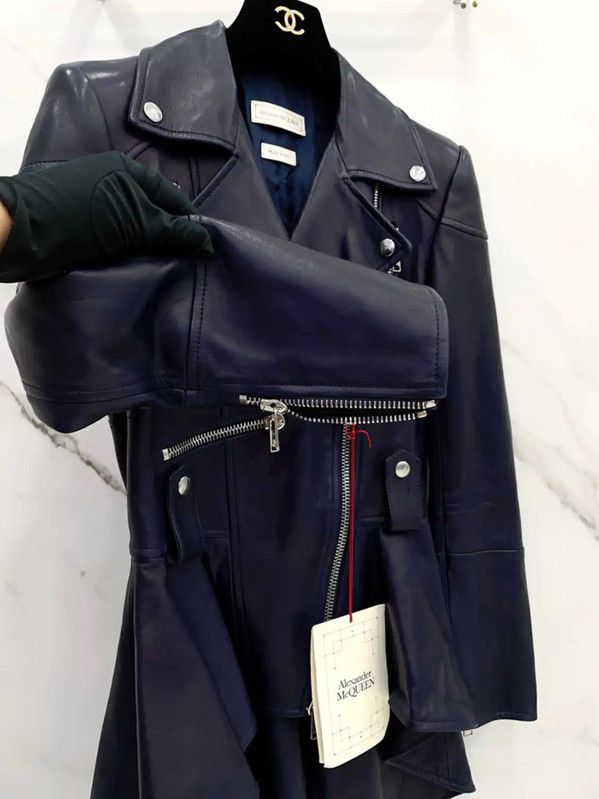 Alexander McQueen Alexander McQueen Blue Leather Women's Jacket 0089 Size L / US 10 / IT 46 - 6 Thumbnail