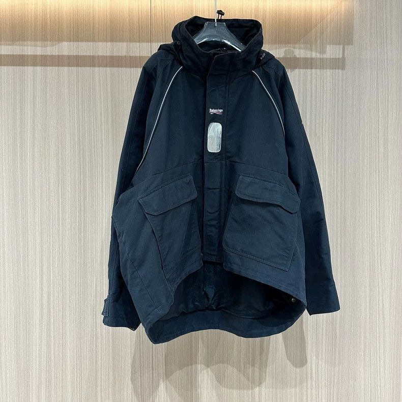 Balenciaga Balenciaga FW21 Solid Zip Parka Coat - dmc Size US M / EU 48-50 / 2 - 1 Thumbnail