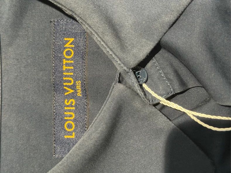 Louis Vuitton Louis Vuitton 1A9GSG Shirt - dmc Size US XS / EU 42 / 0 - 4 Thumbnail