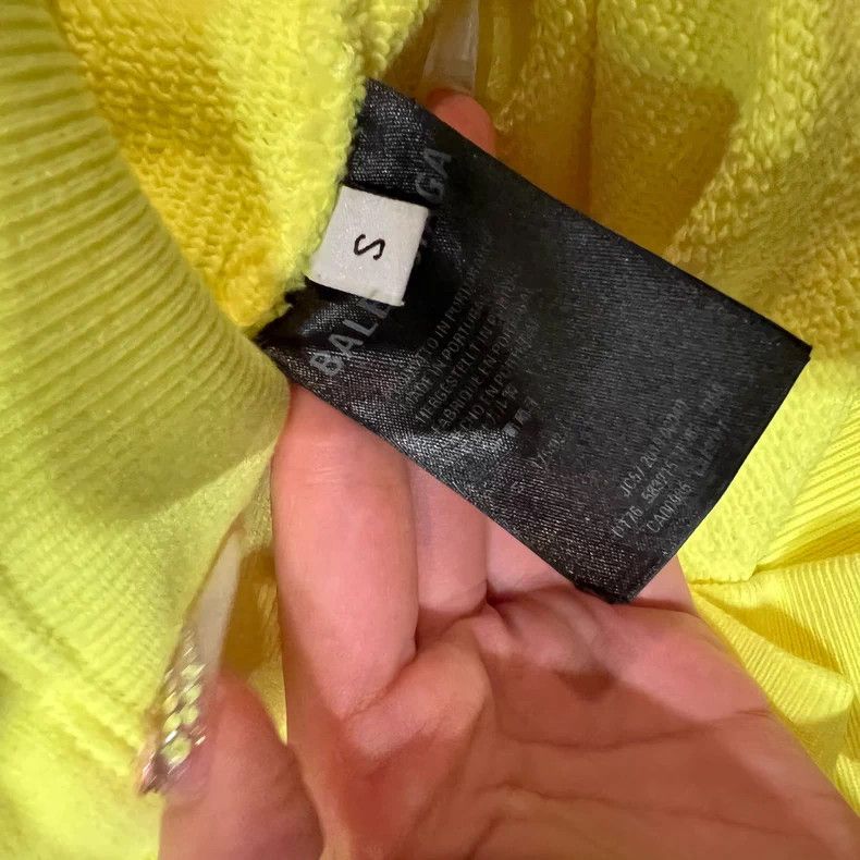 Balenciaga Balenciaga Lock Buckle Sweatshirt Yellow S - dmc Size US S / EU 44-46 / 1 - 3 Thumbnail