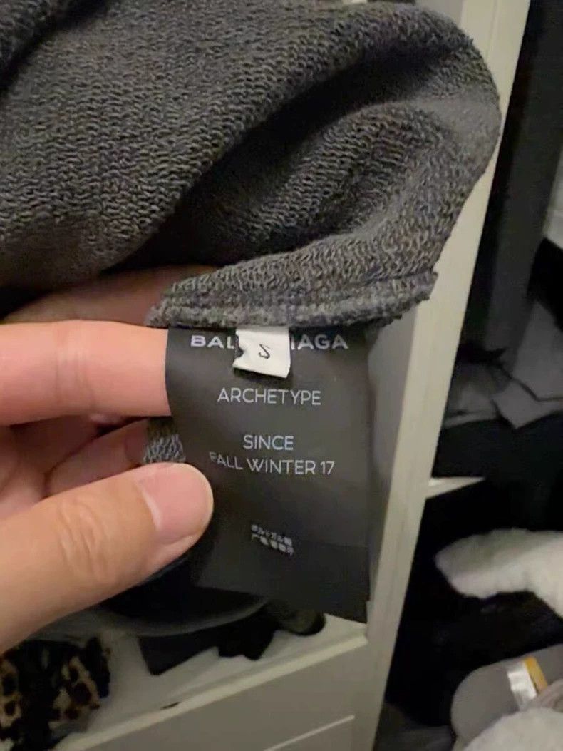 Balenciaga Balenciaga Distressed Night Scene Hoodie S - dmc Size US S / EU 44-46 / 1 - 6 Thumbnail