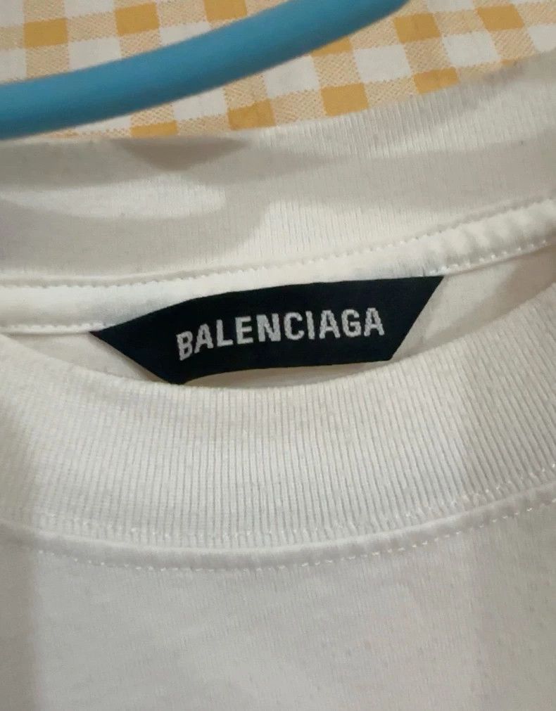 Balenciaga Balenciaga Multi-Language Print T-Shirt - dmc Size US XS / EU 42 / 0 - 5 Thumbnail