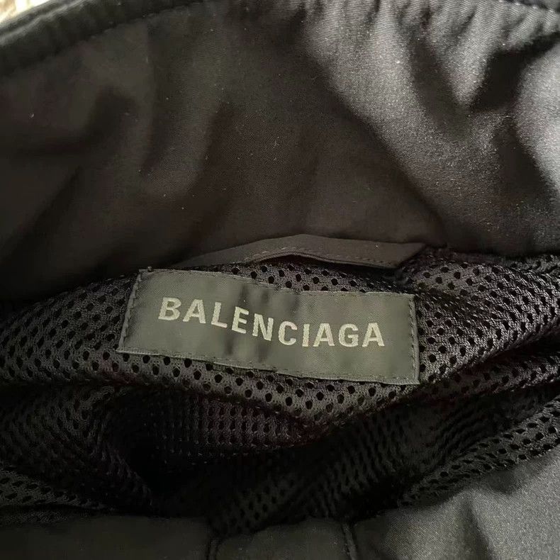 Balenciaga Balenciaga 25 Show Embroidered Logo Jacket - dmc Size US L / EU 52-54 / 3 - 3 Thumbnail