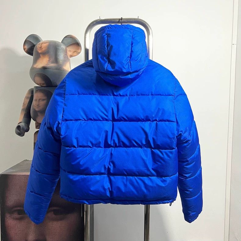 Balenciaga Balenciaga Embroidered Logo Down Jacket - dmc Size US S / EU 44-46 / 1 - 2 Thumbnail