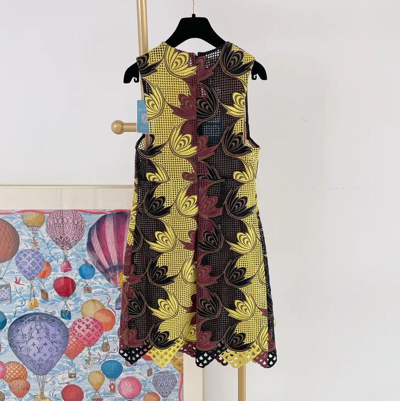 Marni Marni Colorful Short-Sleeve Dress for Women 0089 Size M / US 6-8 / IT 42-44 - 2 Thumbnail