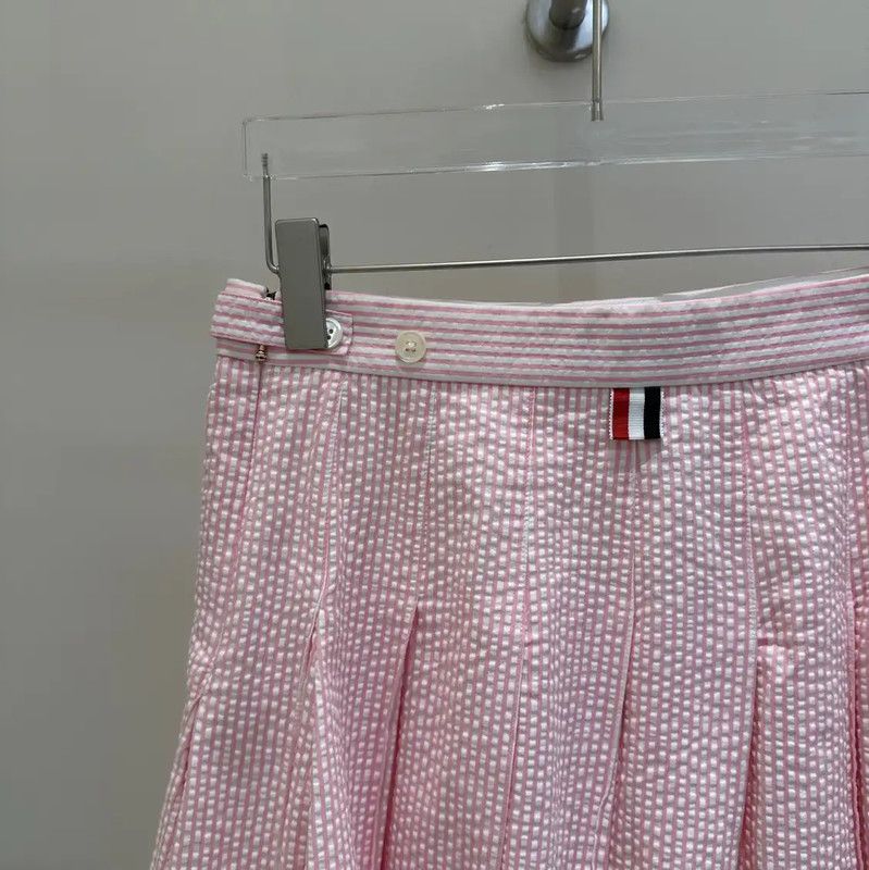 Thom Browne Thom Browne Pink Pleated Skirt for Women 0089 Size 28" / US 6 / IT 42 - 5 Thumbnail
