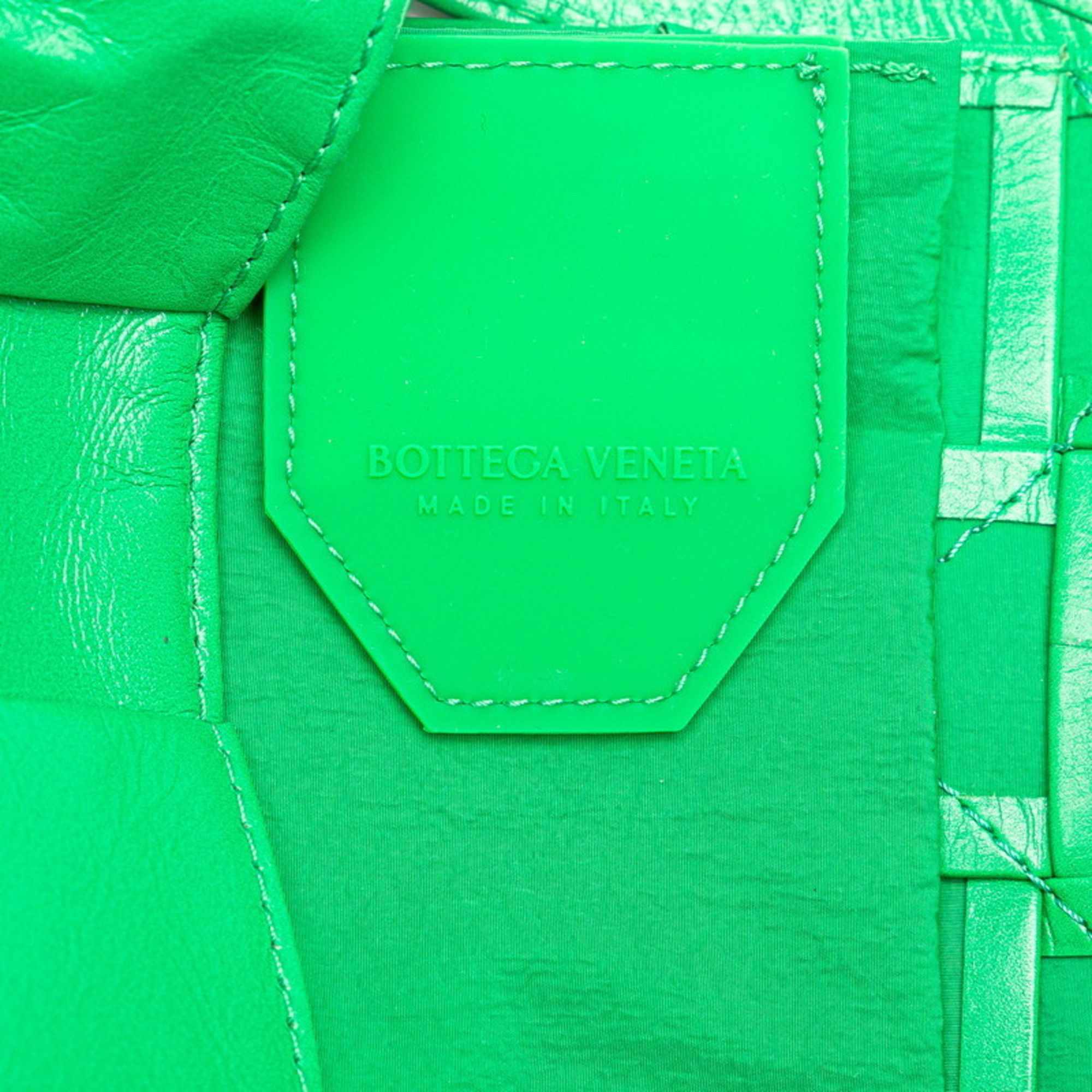 Bottega Veneta Bottega Veneta Maxi Intrecciato Crossbody Bag, Small Cassette Shoulder 717587 VCQ71, Paraquito Green Leather, Women's Size ONE SIZE - 5 Thumbnail
