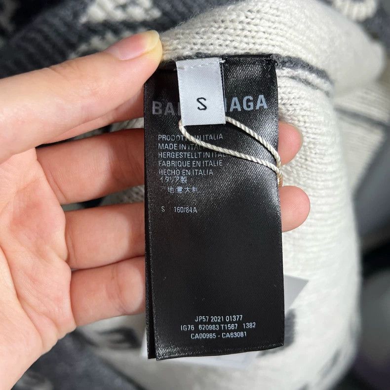 Balenciaga Balenciaga Comment Sweater V1506 - dmc Size US S / EU 44-46 / 1 - 4 Thumbnail
