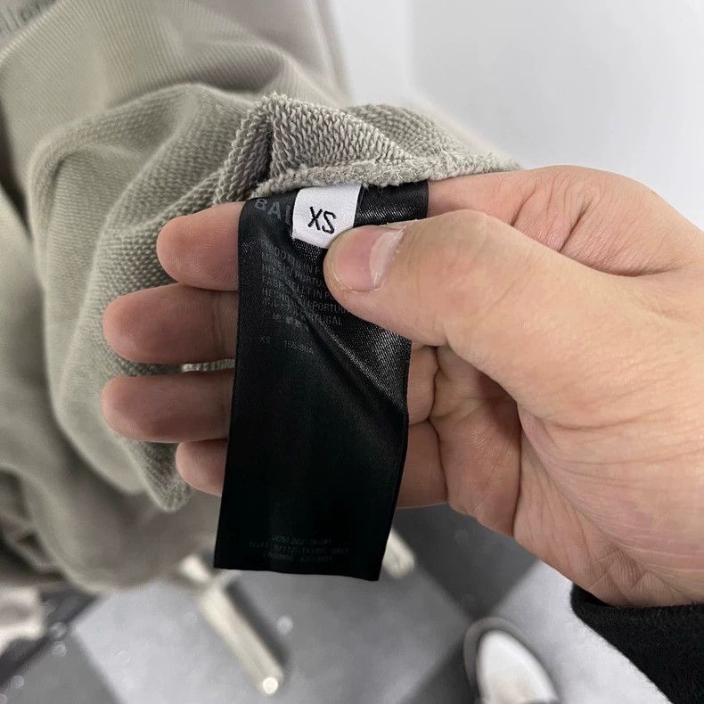 Balenciaga Balenciaga Embroidered Sweatshirt - dmc Size US XS / EU 42 / 0 - 5 Thumbnail