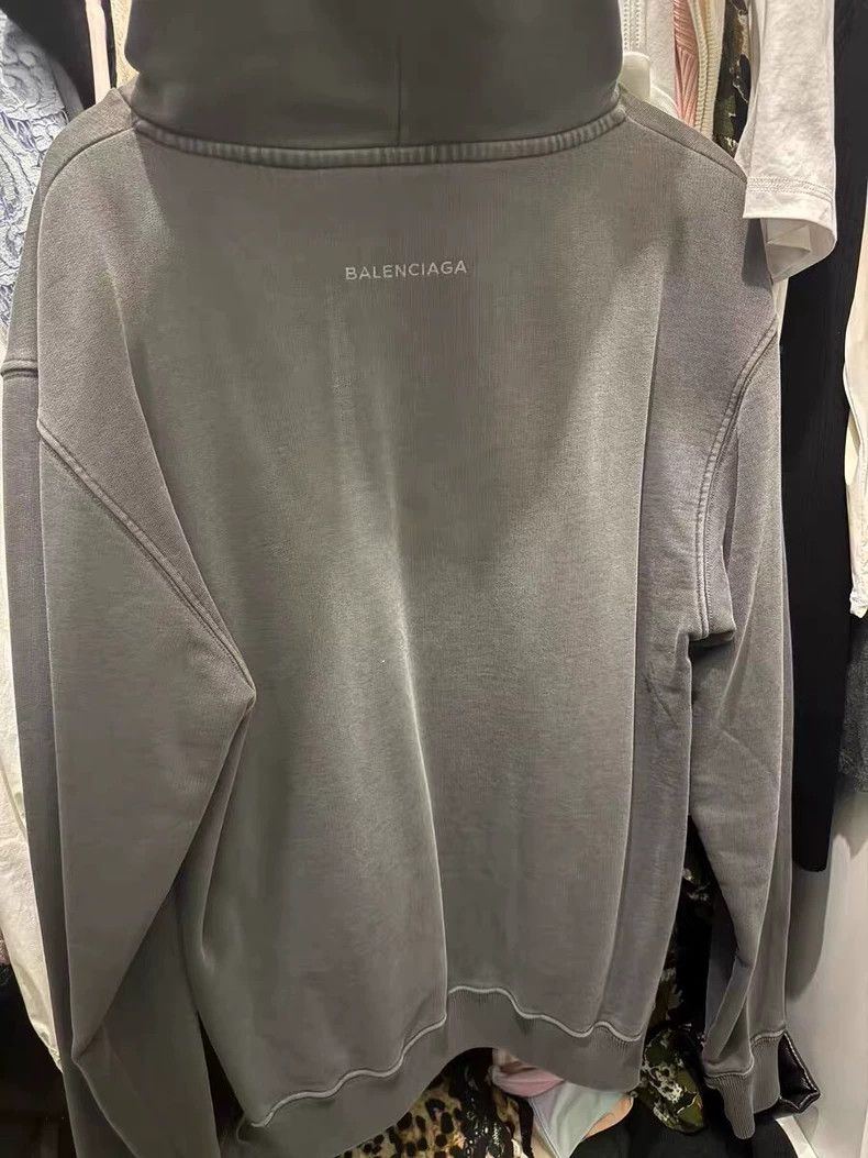 Balenciaga Balenciaga Distressed Night Scene Hoodie - dmc Size US S / EU 44-46 / 1 - 2 Thumbnail