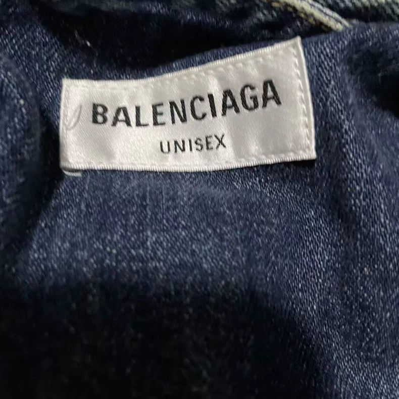 Balenciaga Balenciaga Washed Denim Jacket - dmc Size US XS / EU 42 / 0 - 3 Thumbnail
