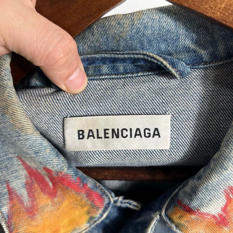 Balenciaga Balenciaga Graffiti Denim Jacket P0603 - dmc Size US XS / EU 42 / 0 - 3 Thumbnail