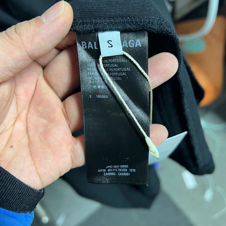 Balenciaga Balenciaga FREE Short Sleeve T-shirt - dmc Size US S / EU 44-46 / 1 - 4 Thumbnail