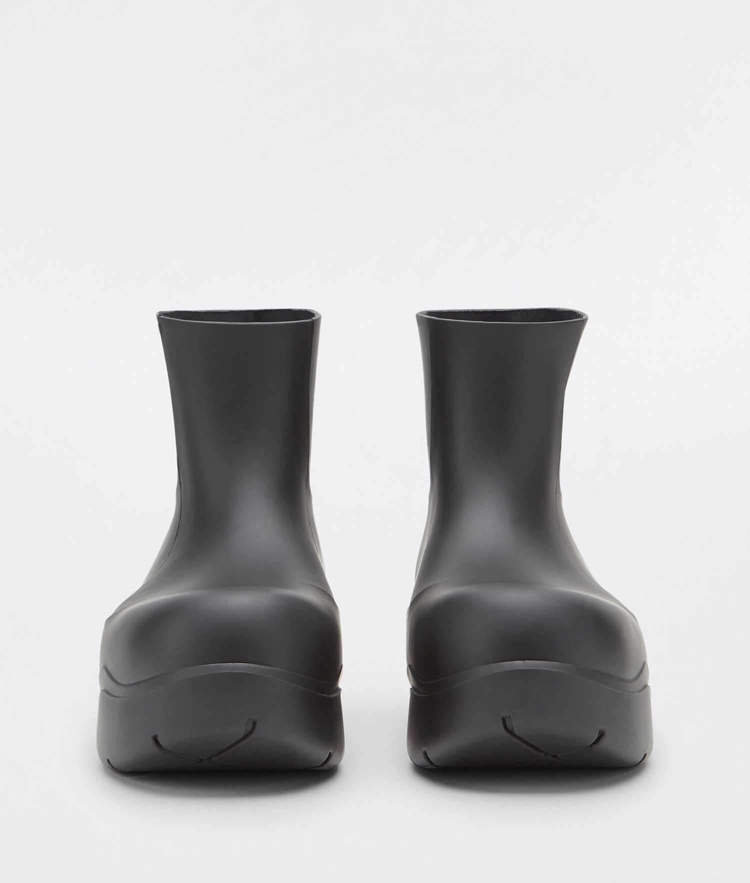 Bottega Veneta Rubber Puddle Boots in Black