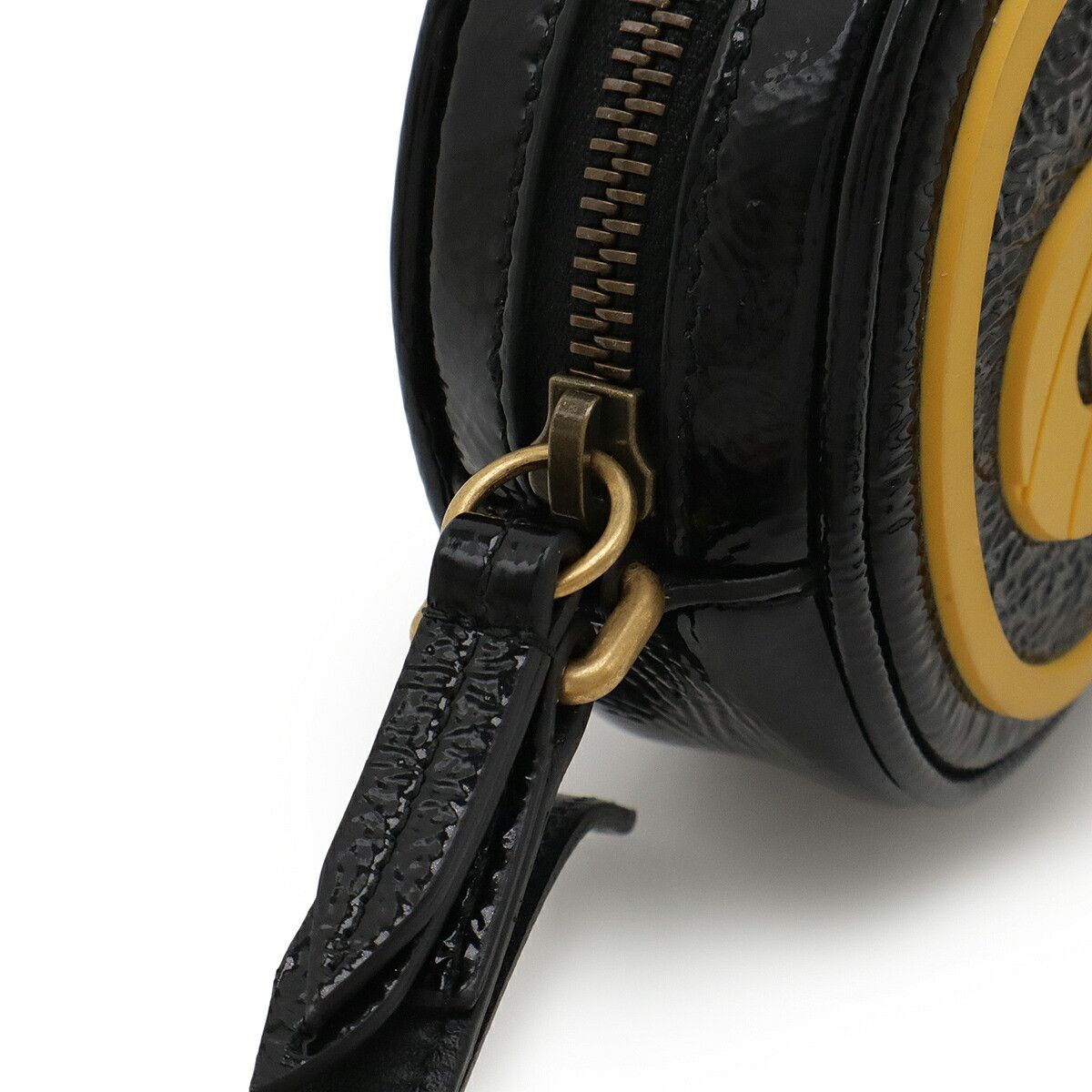 Gucci Gucci Gucci Game Patch Logo Patent Leather Shoulder Bag Enamel Crossbody Bag 524312 DUTY FREE for USA Size ONE SIZE - 5 Thumbnail