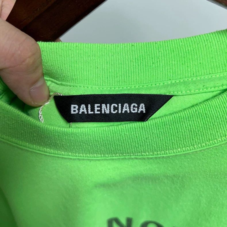 Balenciaga Balenciaga Seven Language Short Sleeve - dmc Size US L / EU 52-54 / 3 - 3 Thumbnail