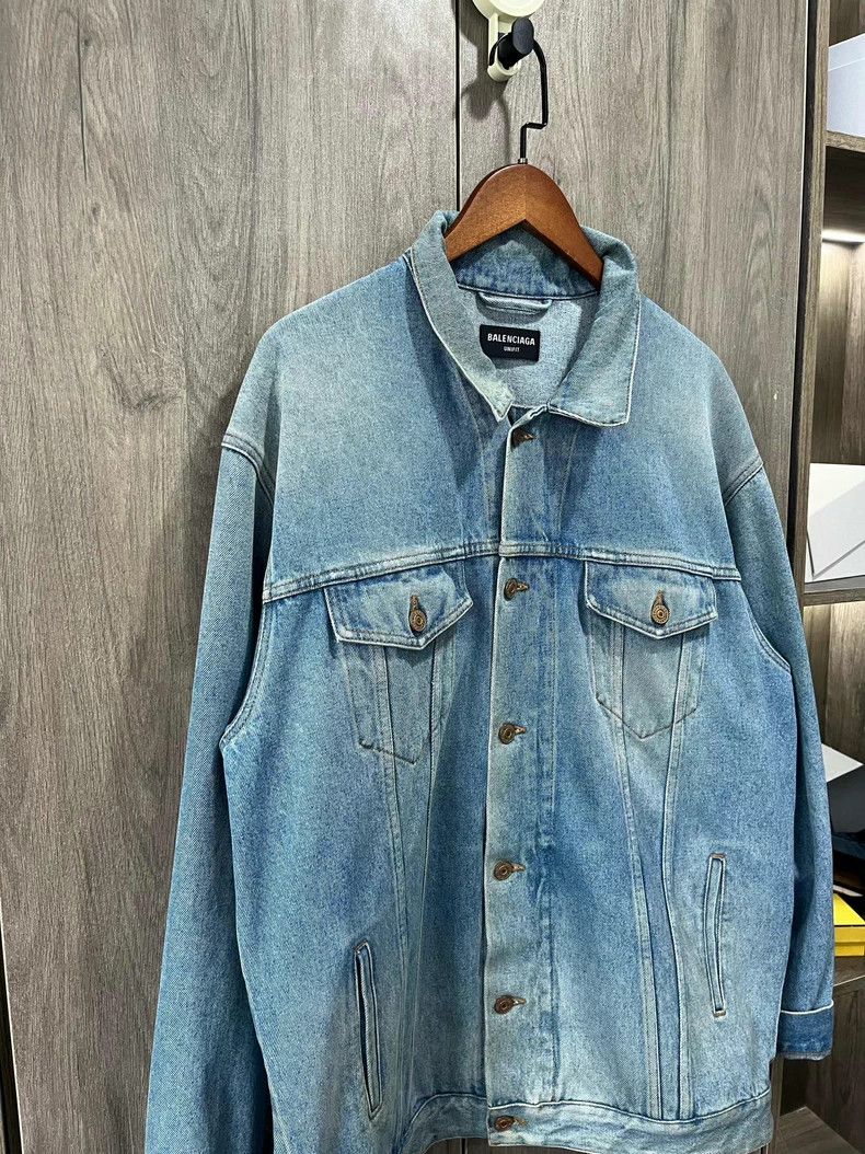 Balenciaga Balenciaga Washed Denim Jacket OS - dmc Size US S / EU 44-46 / 1 - 2 Thumbnail