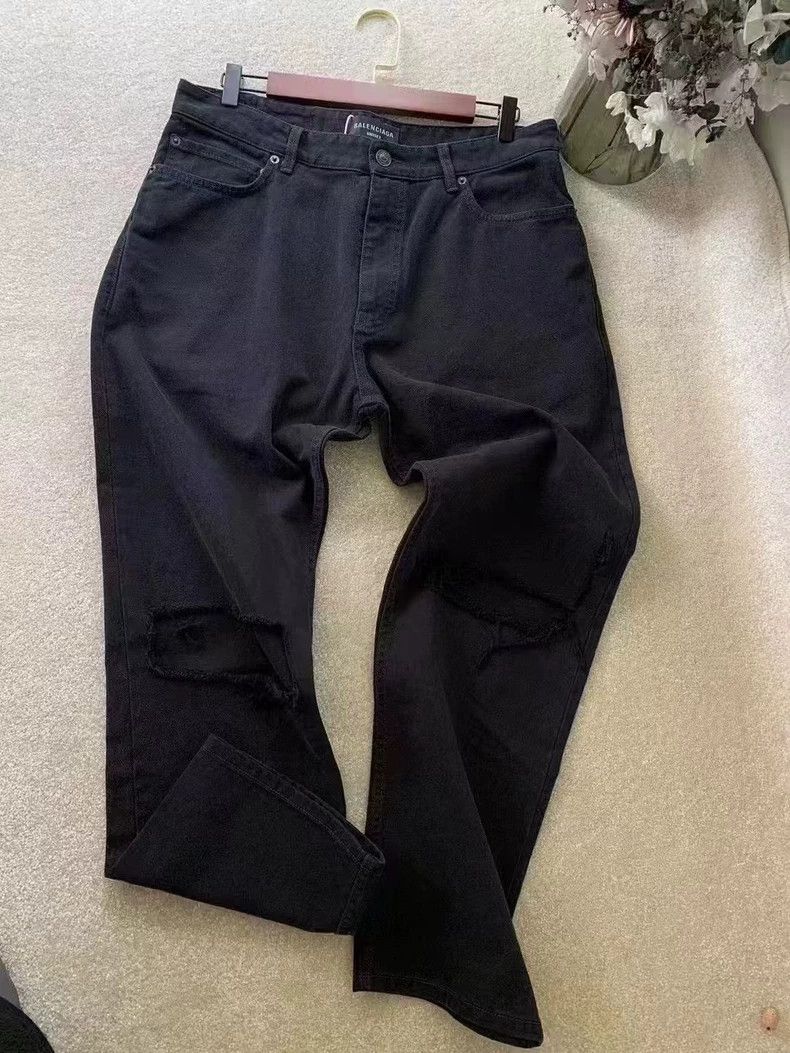 Balenciaga Balenciaga Distressed Straight Denim Jeans - dmc Size US 29 - 2 Thumbnail