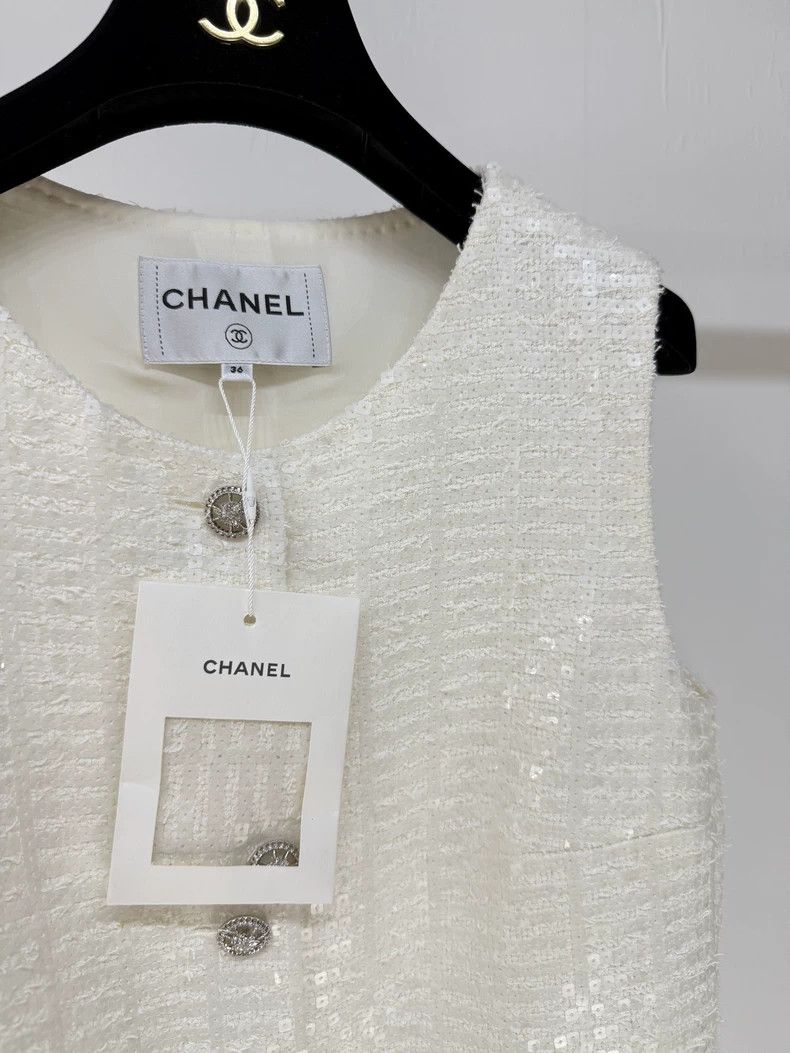 Chanel Chanel 25S White Sequin Vest Coat - dmc Size US S / EU 44-46 / 1 - 2 Thumbnail