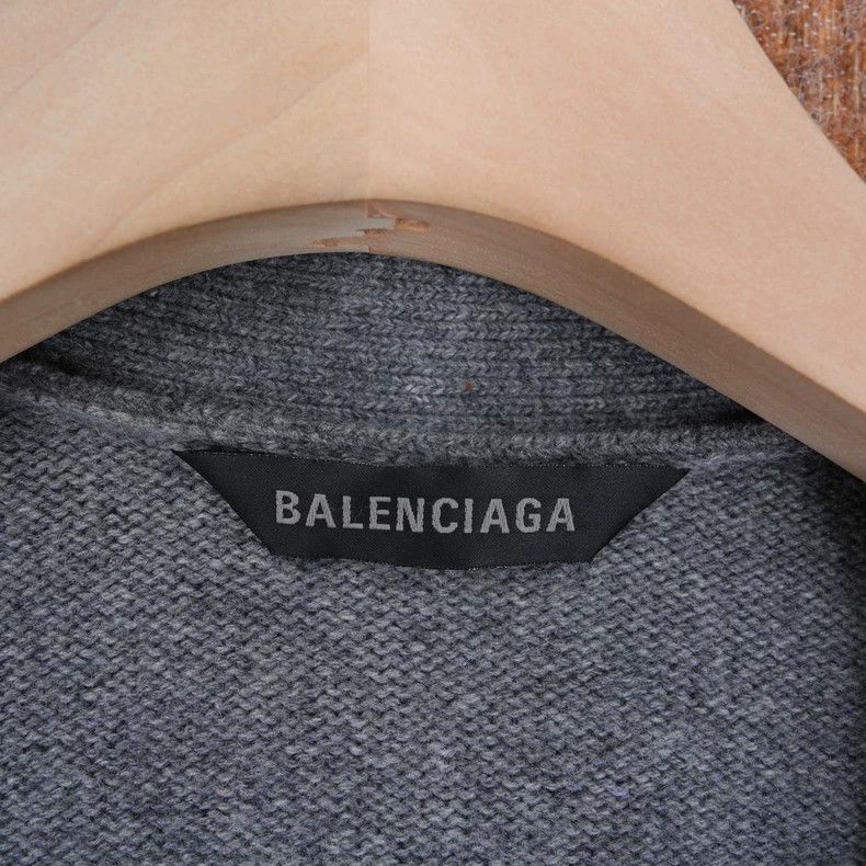 Balenciaga Balenciaga Cashmere Logo Cardigan - dmc Size US L / EU 52-54 / 3 - 3 Thumbnail