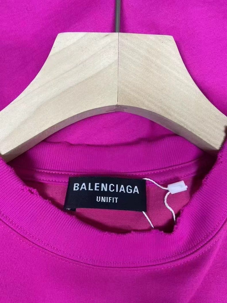 Balenciaga Balenciaga Distressed Hole T-shirt XS - dmc Size US XS / EU 42 / 0 - 4 Thumbnail