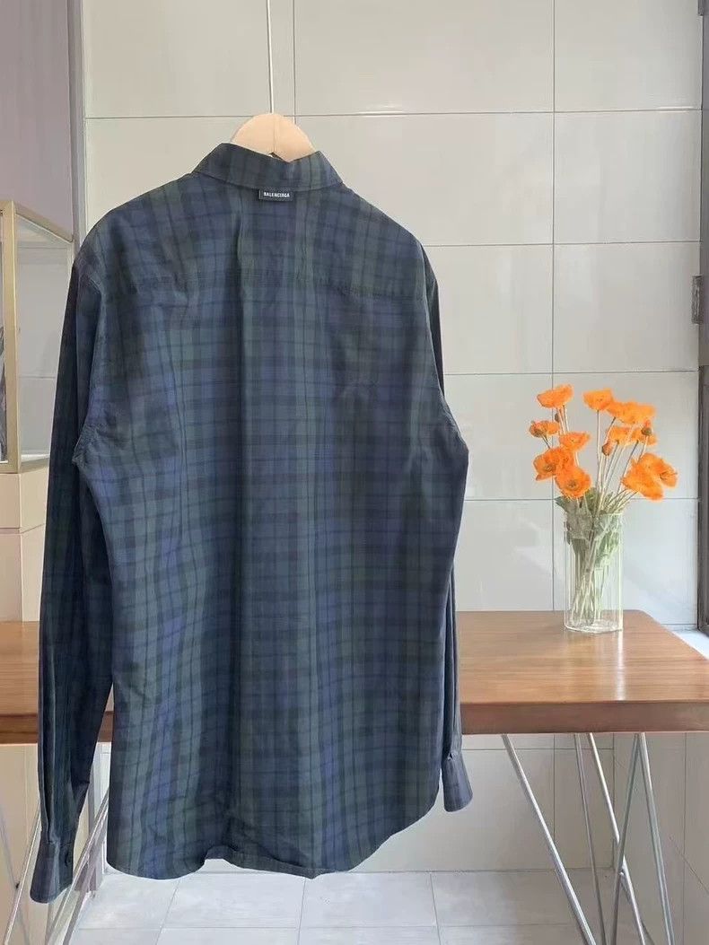 Balenciaga Balenciaga Plaid Button-Up Shirt - dmc Size US M / EU 48-50 / 2 - 5 Thumbnail
