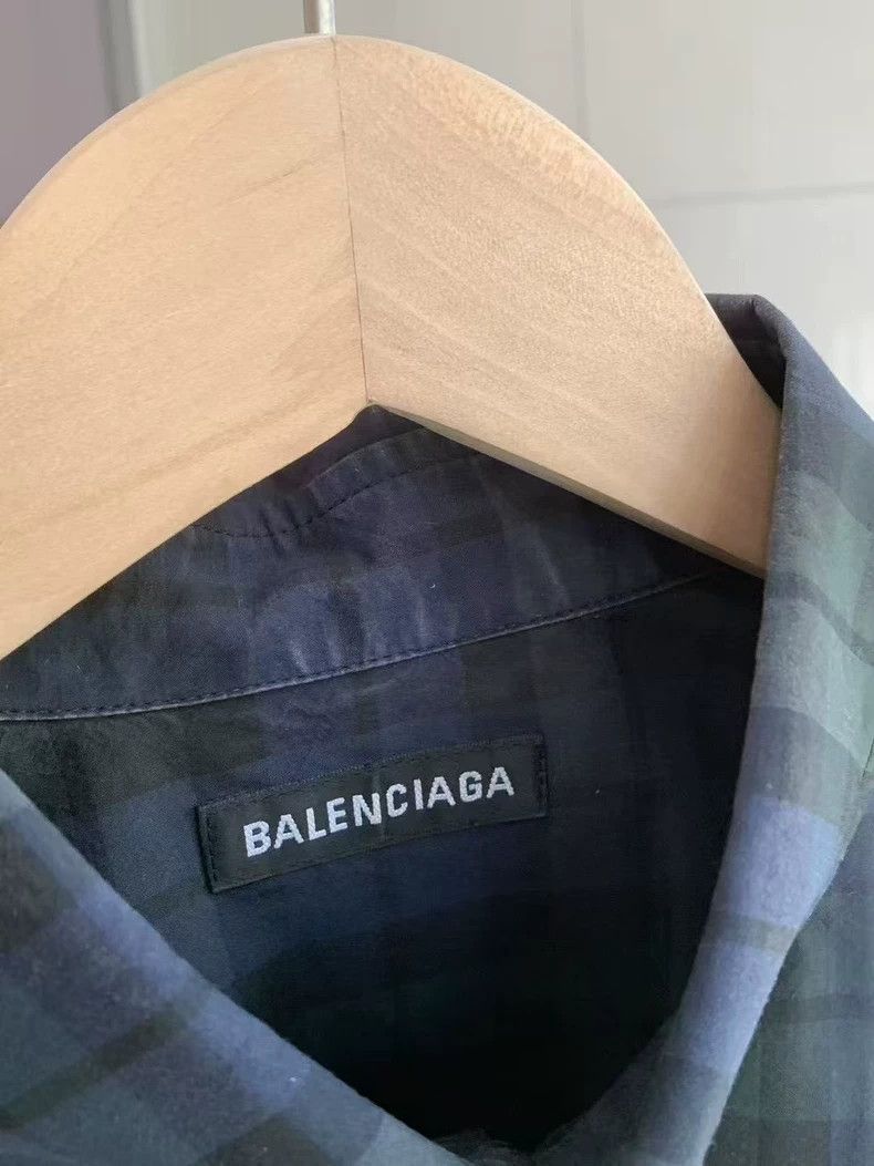 Balenciaga Balenciaga Plaid Button-Up Shirt - dmc Size US M / EU 48-50 / 2 - 3 Thumbnail