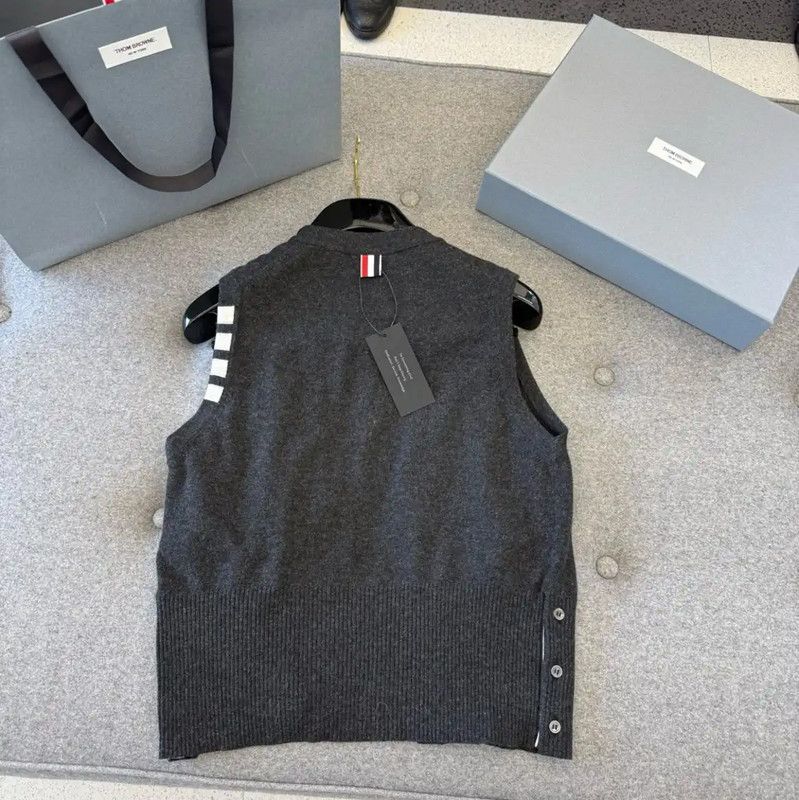 Thom Browne Thom Browne Gray Cashmere Short Sleeve Sweater 0089 Size S / US 4 / IT 40 - 4 Thumbnail