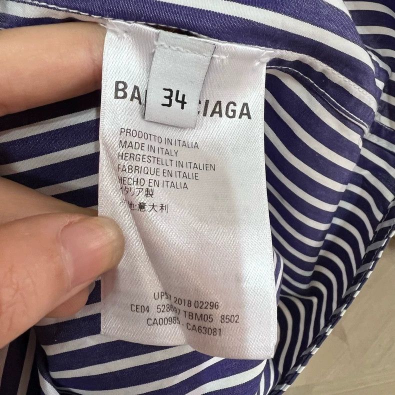 Balenciaga Balenciaga Logo Newspaper Collar Shirt - dmc Size US S / EU 44-46 / 1 - 6 Thumbnail