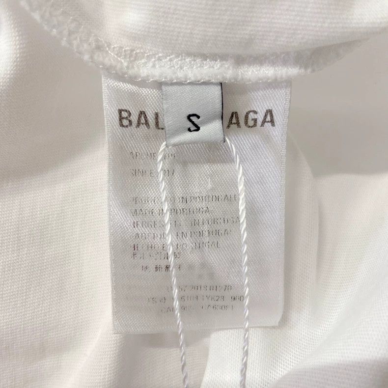 Balenciaga Balenciaga White T-Shirt S Size - dmc Size US S / EU 44-46 / 1 - 6 Thumbnail