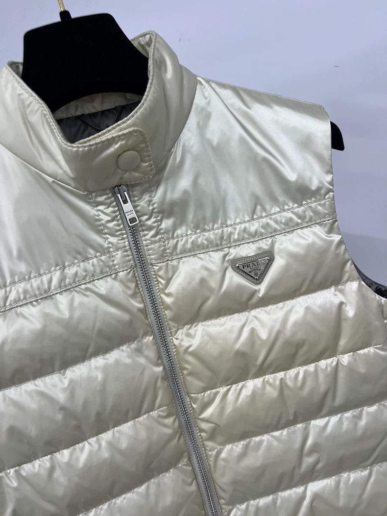 Prada Prada Triangle Logo Striped Down Vest - dmc Size US M / EU 48-50 / 2 - 3 Thumbnail