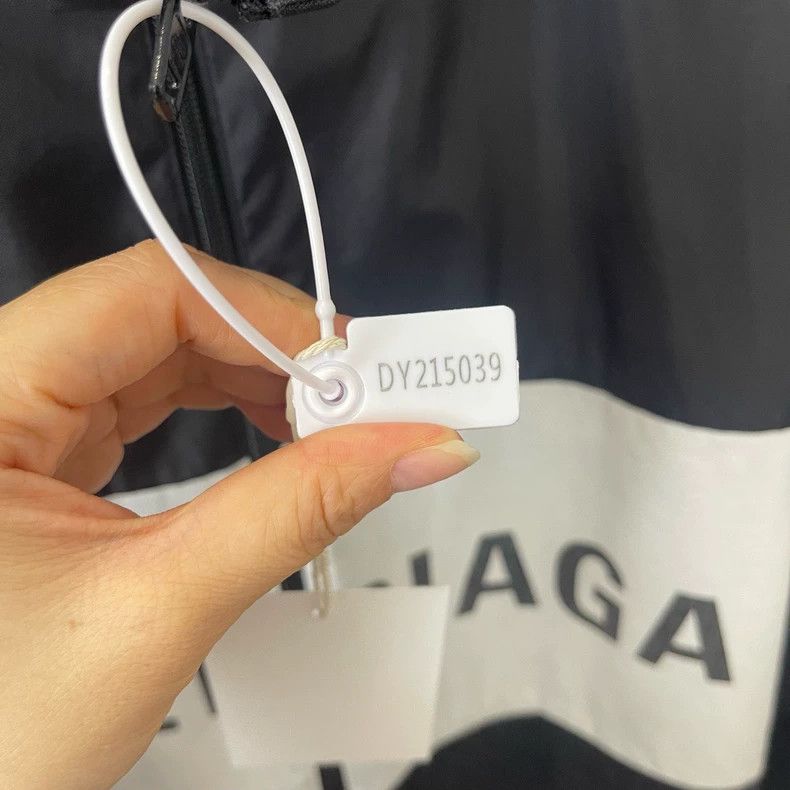 Balenciaga Balenciaga Big Logo Windbreaker Jacket - dmc Size US XS / EU 42 / 0 - 5 Thumbnail