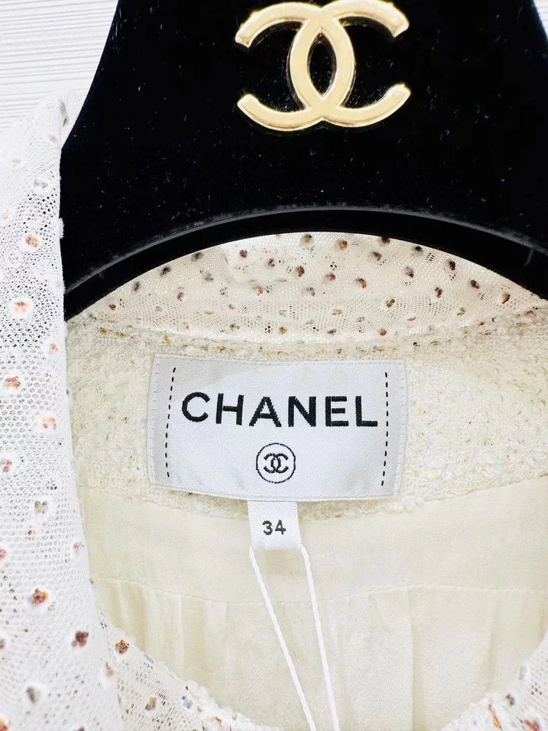 Chanel Chanel 20SS Beige Dress F34 - dmc Size US 34 / EU 50 - 2 Thumbnail