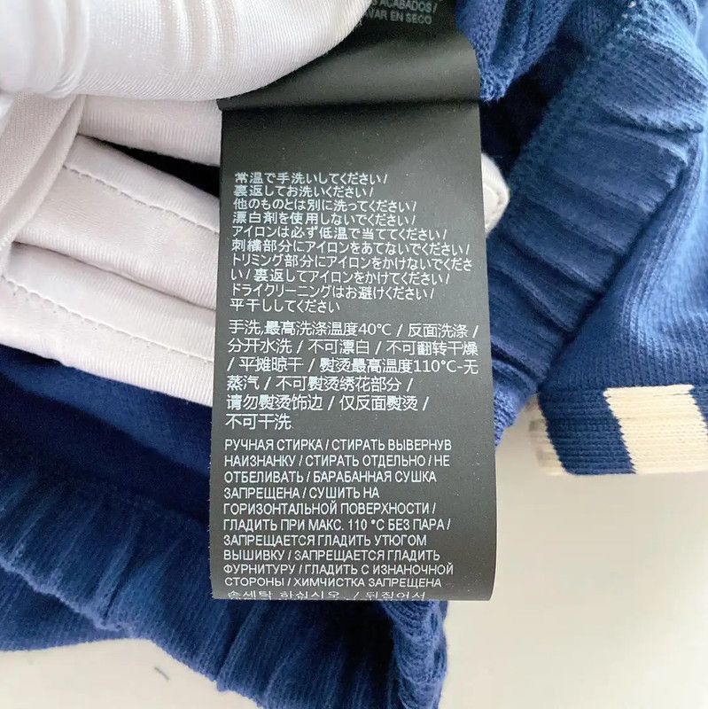 Yves Saint Laurent Saint Laurent Blue Logo Crop T-Shirt 0089 Size XS / US 0-2 / IT 36-38 - 9 Thumbnail
