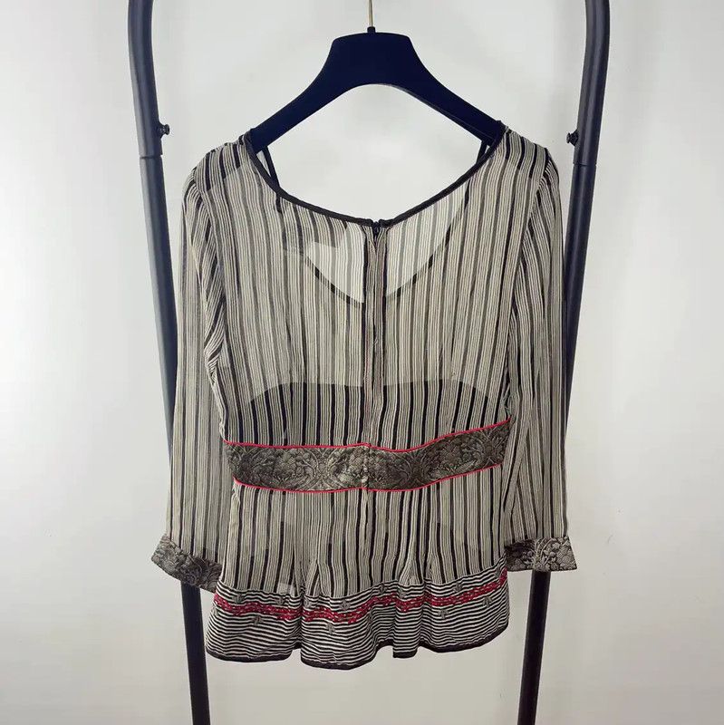 Max Mara MaxMara Gray Silk Blouse for Women 0089 Size M / US 6-8 / IT 42-44 - 2 Thumbnail