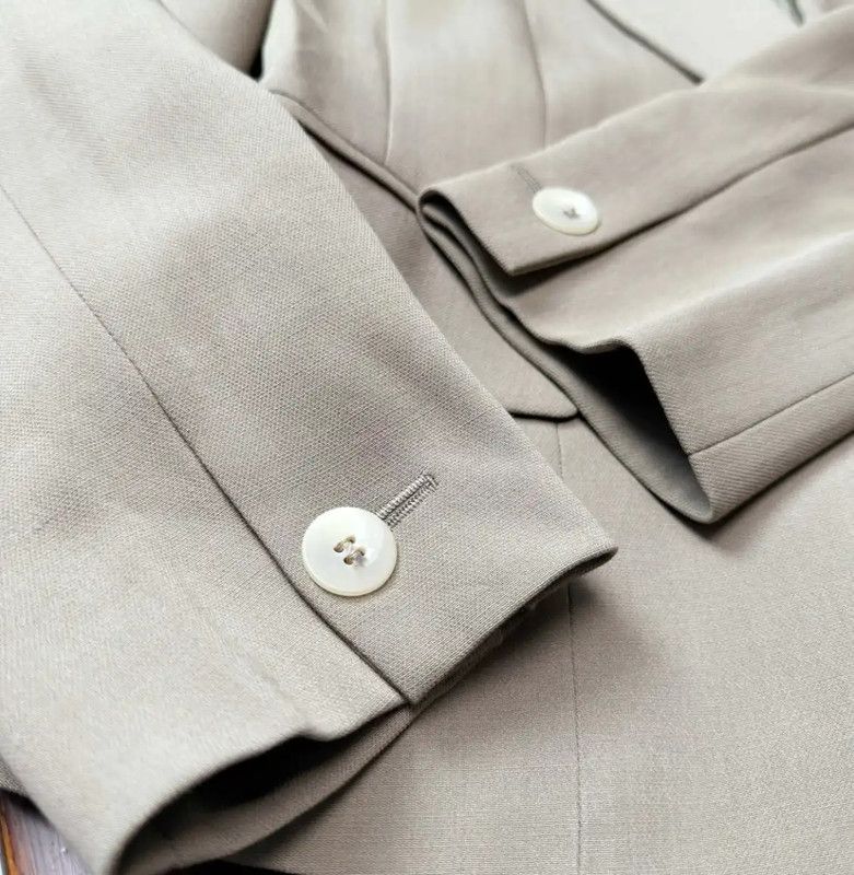 Max Mara MaxMara Beige Wool Blazer Cardigan 0089 Size ONE SIZE - 4 Thumbnail